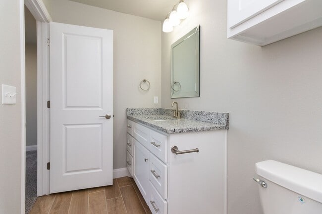 Building Photo - 2700 Tampa Bay Ave