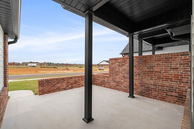 Building Photo - 8912 Cantera Dr