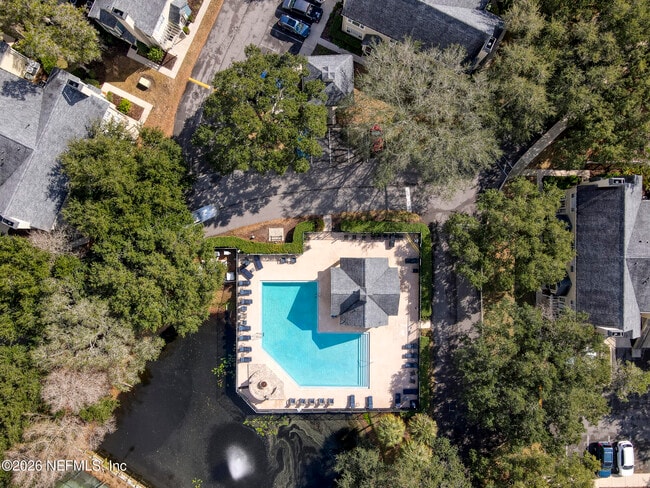 Building Photo - 13703 Richmond Park Dr N