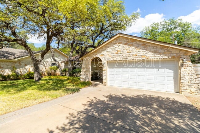 Building Photo - 5839 Secrest Dr