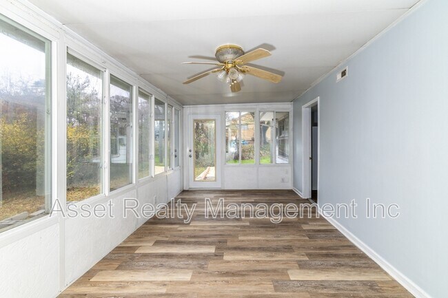 Building Photo - 4520 Nicholas Rd NW