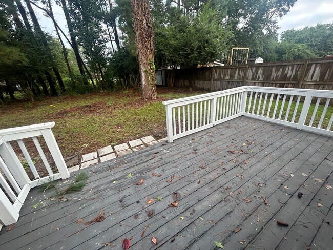 Building Photo - 3613 Farmington Pl