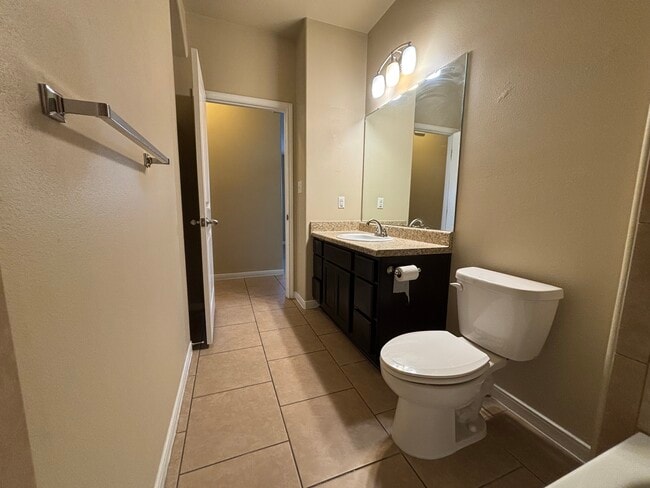 Building Photo - 4510 Cambridge Dr