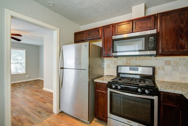 Building Photo - 206 Frawley St