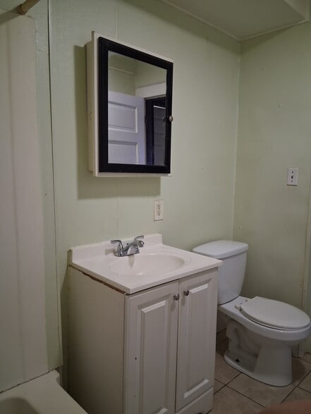 Building Photo - 372 Franklin St