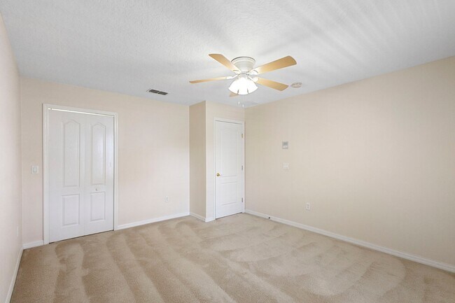 Building Photo - 15412 Grand Haven Dr