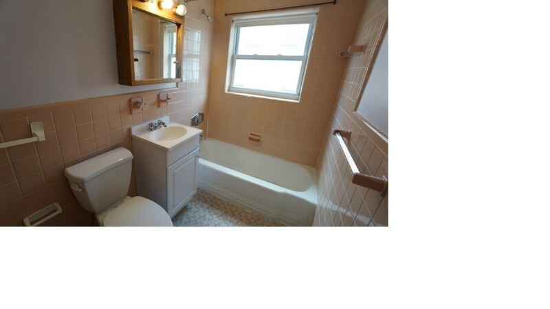 Building Photo - 35 Montvale Ave