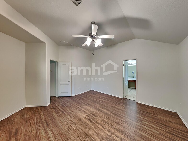 Building Photo - 21515 Rose Mill Dr