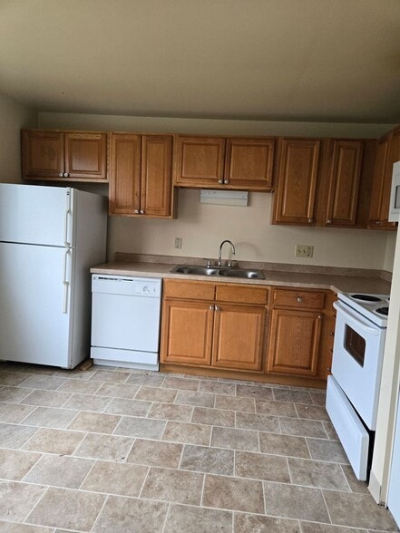 Interior Photo - Sheridan Park and Holiday Manor