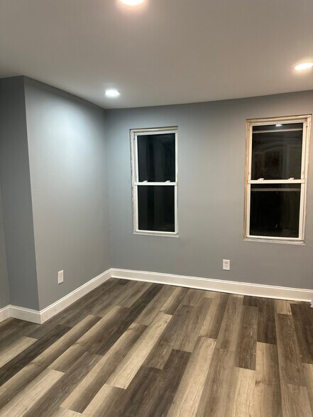 Building Photo - 1639 Darley Ave