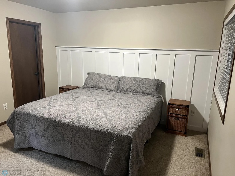 Building Photo - 2737 10th St W