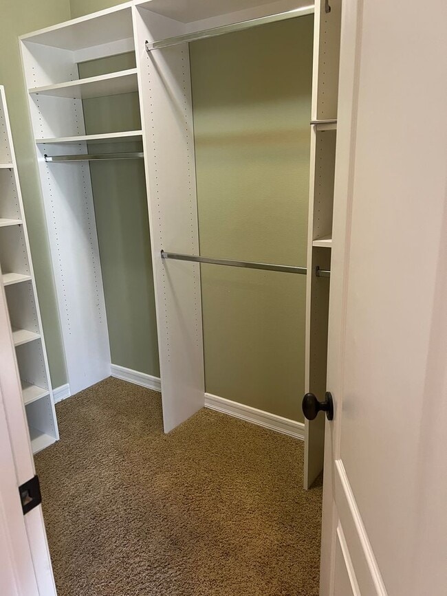 Building Photo - Custom home 1 block to ocean