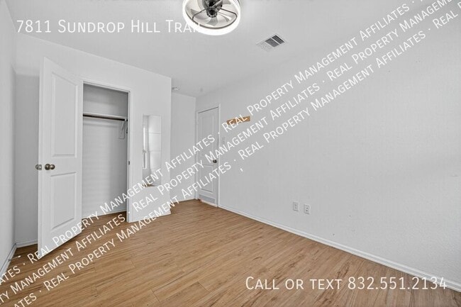 Building Photo - 7811 Sundrop Hl Trl