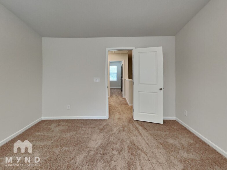 Building Photo - 218 Taverners Ln