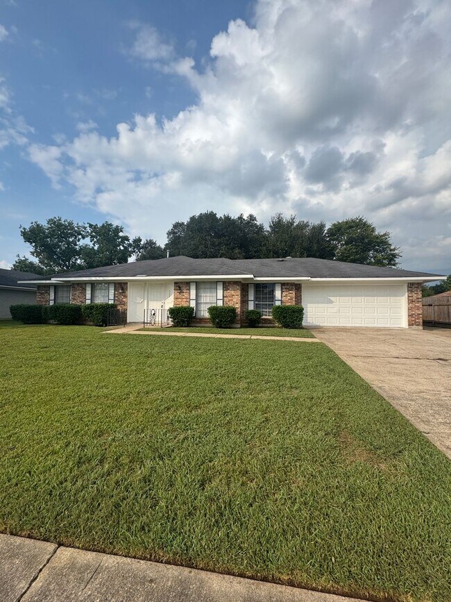 Primary Photo - Rental Property in Bossier City