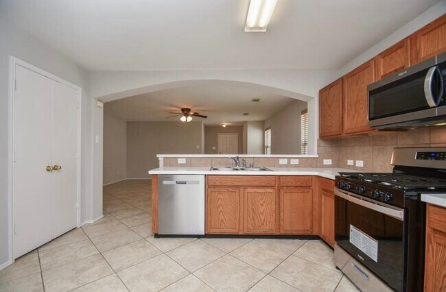 Building Photo - 24542 Lakecrest Village Dr