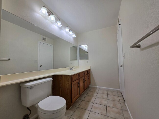 Building Photo - 2834 S Ext Rd