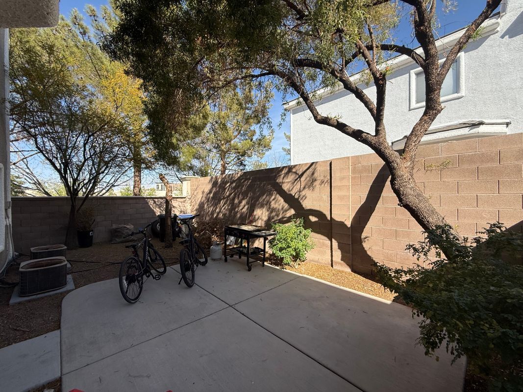Building Photo - 206 Heiple Ct