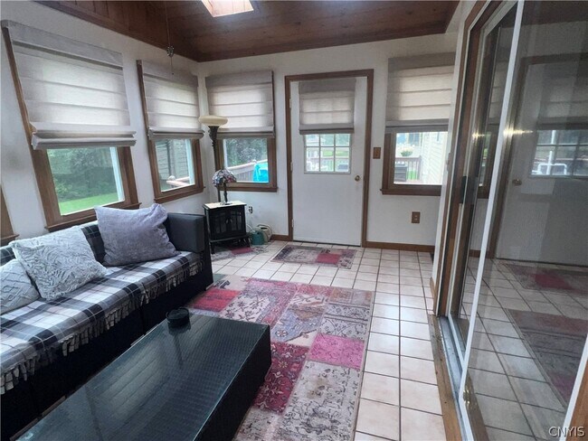 Building Photo - 6314 Hardwood Ln
