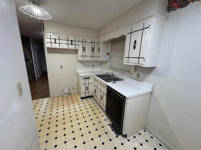 Building Photo - "Charming 3-Bedroom Home with 2 Full Baths in Rainsville – 1,410 Sq. Ft. of Cozy Comfort!"