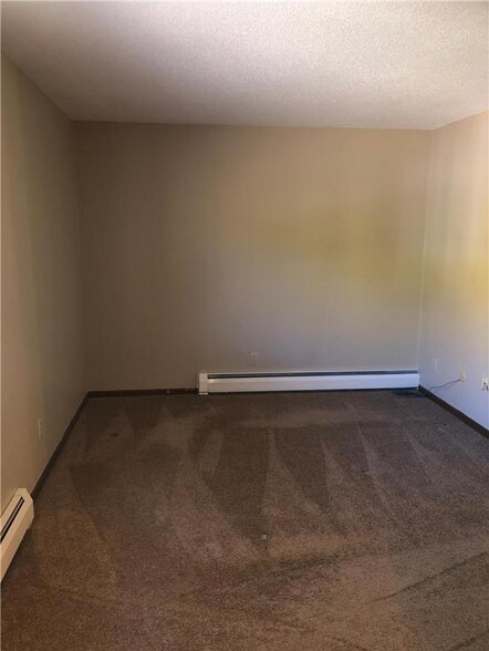 Building Photo - 2114 Valleyhigh Dr NW