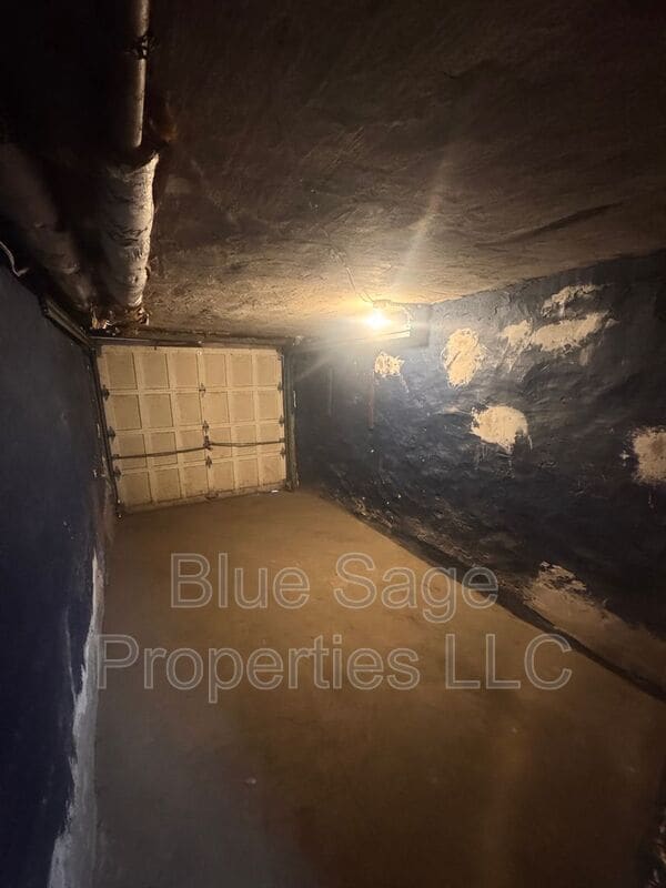 Building Photo - 7102 Emerson Ave