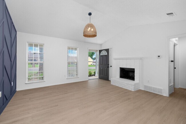 Building Photo - 7124 Brandee Dr