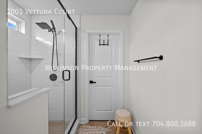 Building Photo - 2001 Vettura Ct
