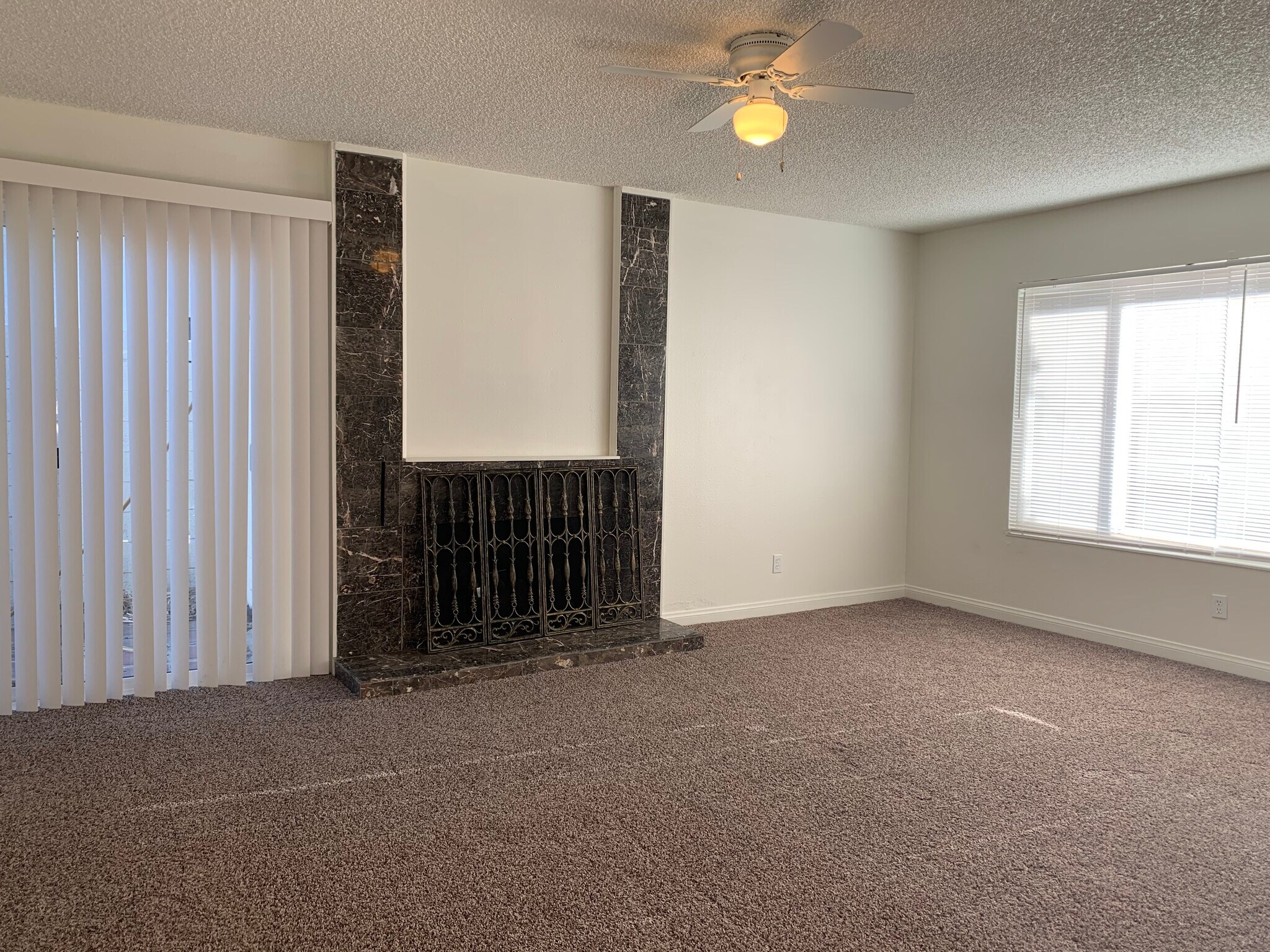 Building Photo - 4096 Autumn St