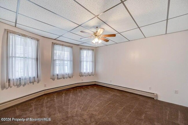 Building Photo - 1605 Washburn St