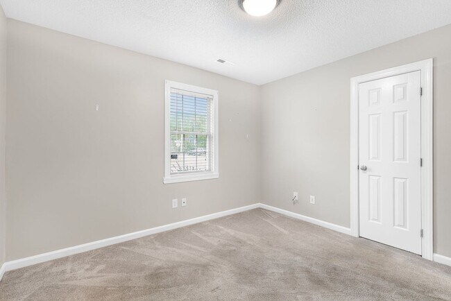 Building Photo - 3419 Pear Tree Ct NW