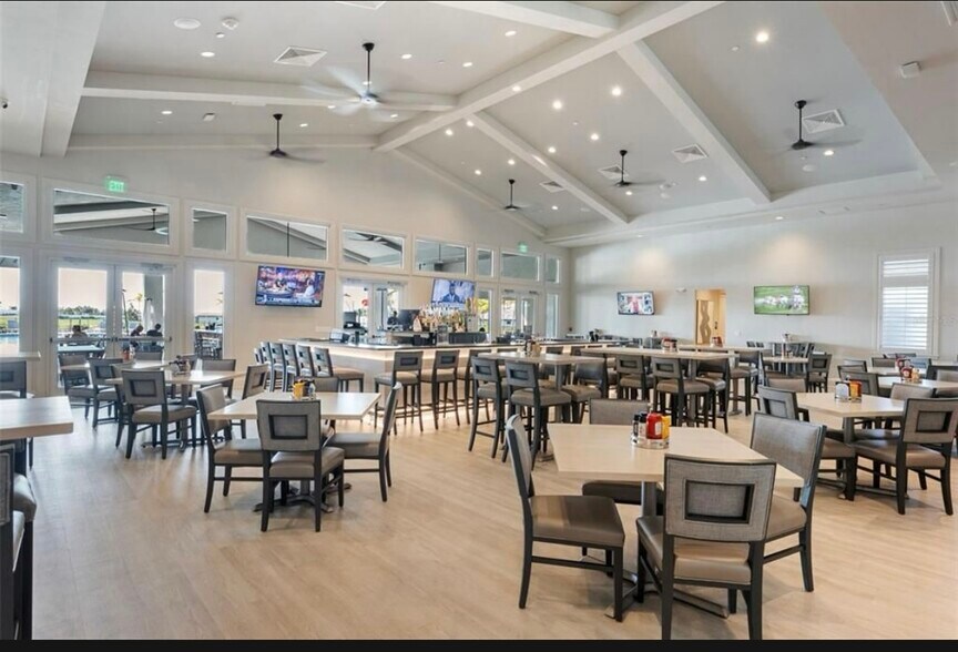 Clubhouse restaurant - 15246 Serene Shores Loop