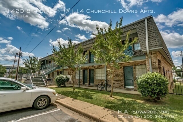 Building Photo - Churchill Downs Apartments