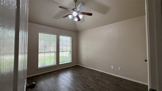 Building Photo - 13615 Evening Wind Dr