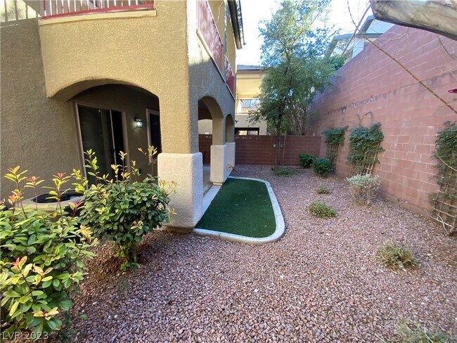 Building Photo - 6845 Sigri St