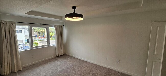 Building Photo - 5010 SW 37th St