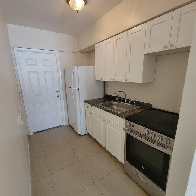 KITCHEN - 616 NW 14th Ave