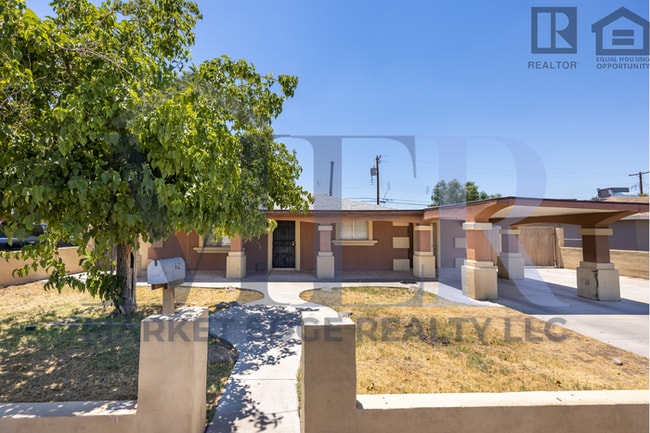 Primary Photo - 3Bed/1Bath Home at 67th Ave/Indian School!...