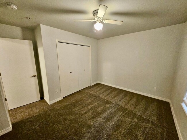 Building Photo - Great 2 bedroom condo in Old Colorado City!