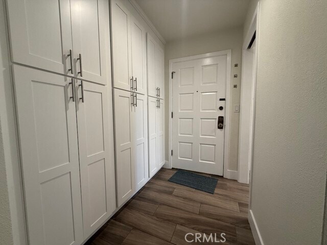 Building Photo - 2015 E Broadway