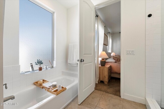 Building Photo - 3030 N 38th St