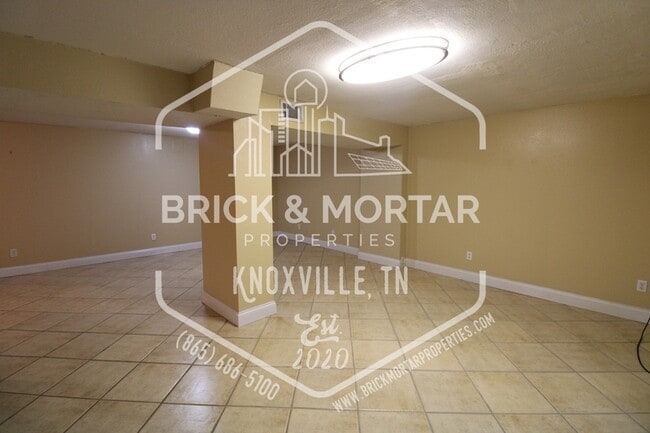 Building Photo - 1400 Mt Vista Dr