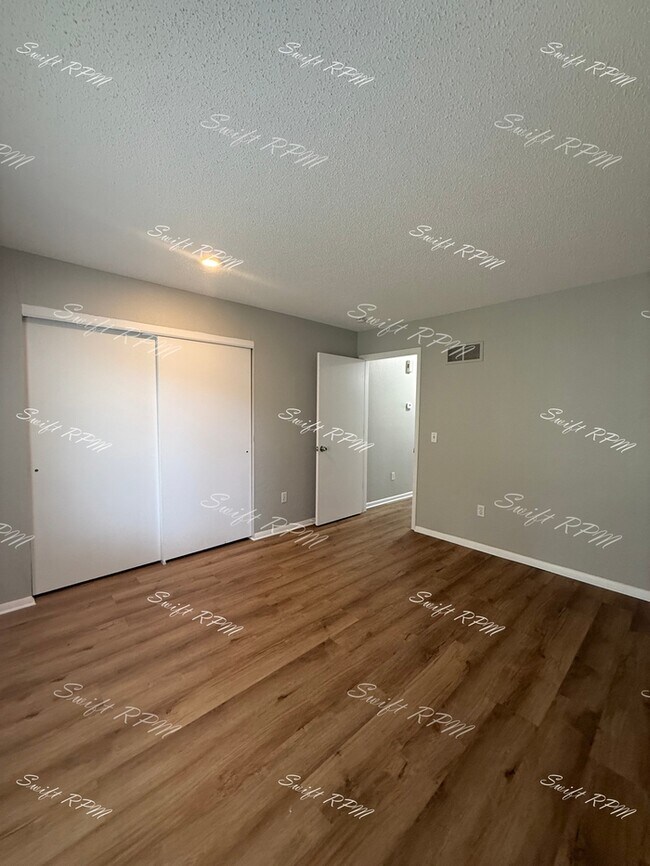Building Photo - 8957 Hauser St