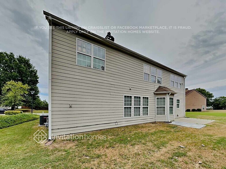 Building Photo - 1702 Sahale Falls Dr