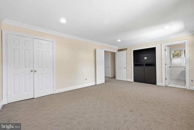 Building Photo - 1272 Knox Dr