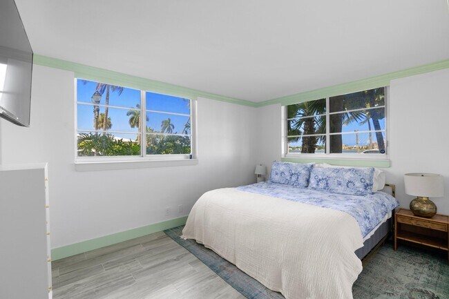 Building Photo - 917 N Flagler Dr