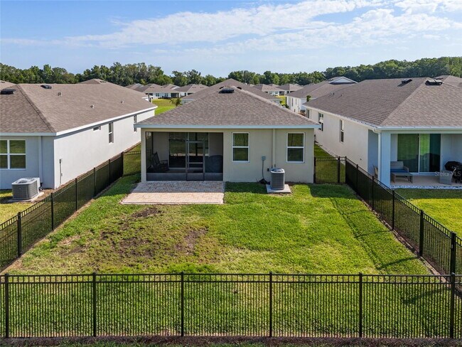 Building Photo - 3 Bedrooms | 2 Bathrooms | 2-Car Garage | Fully Fenced Yard