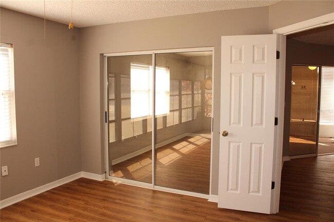 Building Photo - 1507 Lantana Ct