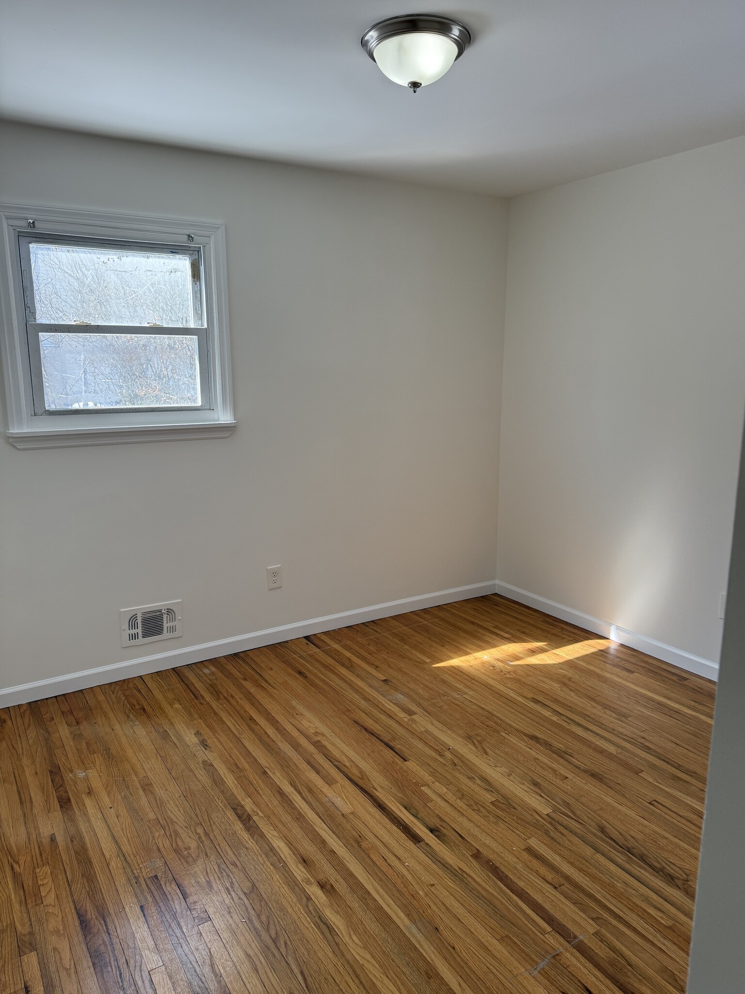 Bedroom - 18 Cooper Dr