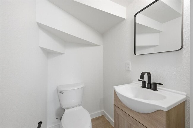 Building Photo - 4908 West Gate Blvd